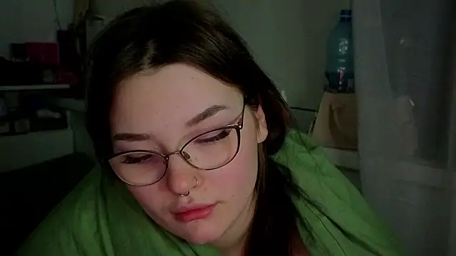 milliedoll online show from October 19, 2025, 12:30 pm