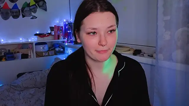 milliedoll online show from November 4, 2025, 3:21 am