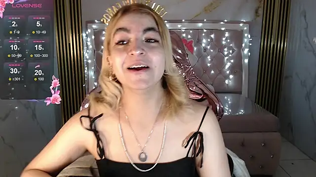 lili conor s online show from September 30, 2025, 3:34 am