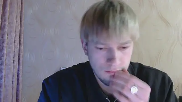 Snapshot of frama666 chatting on April 27, 2026, 6:06 pm frama666 online show from April 27, 2026, 6:06 pm