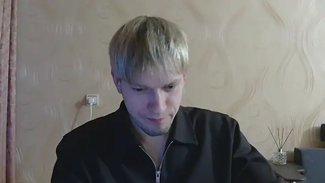 Snapshot of frama666 chatting on April 21, 2026, 6:47 pm frama666 online show from April 21, 2026, 6:47 pm