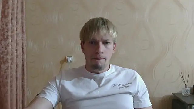 Snapshot of frama666 chatting on May 6, 2026, 8:46 pm frama666 online show from May 6, 2026, 8:46 pm