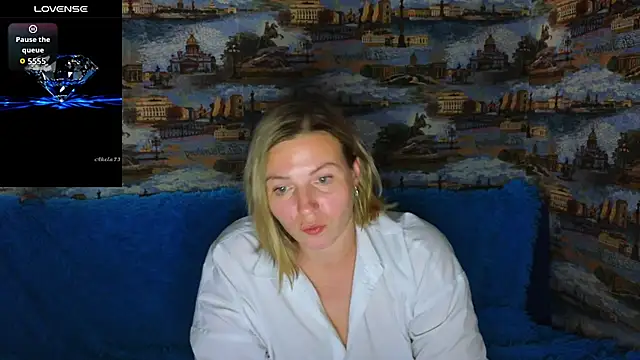 Snapshot of LadyLucky_ chatting on September 30, 2025, 3:23 am LadyLucky online show from September 30, 2025, 3:23 am