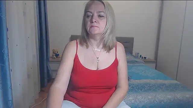 Snapshot of MatureDiana chatting on April 13, 2026, 2:37 am MatureDiana online show from April 13, 2026, 2:37 am