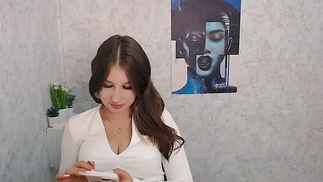  MiaAngell online show from October 6, 2025, 2:29 pm