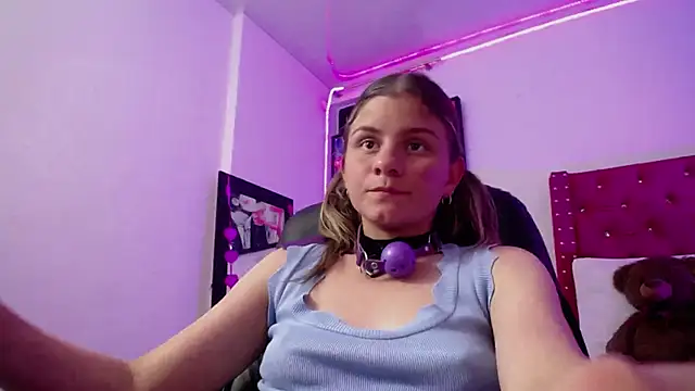 ValeAmayaa online show from March 16, 2025, 12:23 am