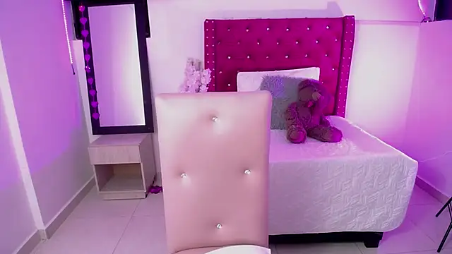 ValeAmayaa online show from March 11, 2025, 7:47 pm