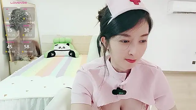 Snapshot of Dazzlebean chatting on September 14, 2025, 3:01 pm Dazzlebean online show from September 14, 2025, 3:01 pm