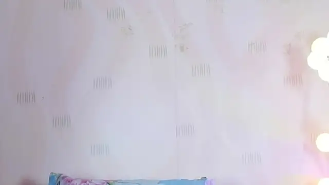 innocenthazel online show from June 12, 2026, 2:53 am