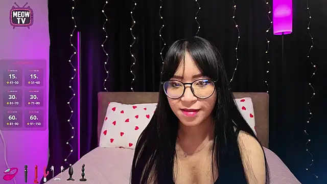 miyakimi0101 online show from April 11, 2026, 12:40 am