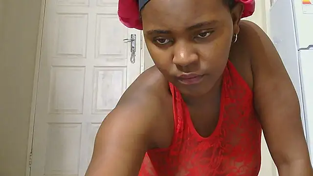 Snapshot of HazzelEyes2 chatting on March 19, 2025, 11:36 pm HazzelEyes2 online show from March 19, 2025, 11:36 pm