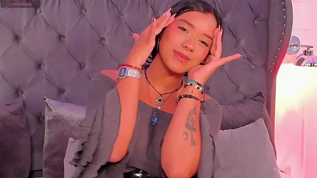 regina noctixx online show from February 12, 2026, 11:59 pm