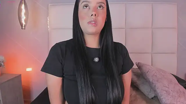 Keyla lage online show from February 12, 2026, 8:08 pm