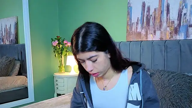 Cassie bloom online show from April 10, 2026, 3:24 am