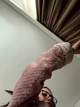 Snapshot of Mia_Splash chatting on January 18, 2026, 8:07 am Mia Splash online show from January 18, 2026, 8:07 am