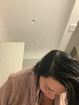 Snapshot of Mia_Splash chatting on February 10, 2026, 7:40 am Mia Splash online show from February 10, 2026, 7:40 am