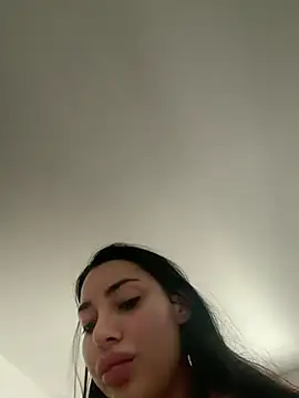 Snapshot of Mia_Splash chatting on March 2, 2026, 9:49 am Mia Splash online show from March 2, 2026, 9:49 am