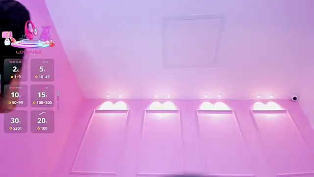 SOPHIATRISTA online show from December 2, 2025, 12:29 pm