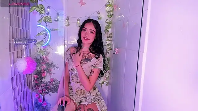 solecito    online show from March 5, 2026, 1:02 am