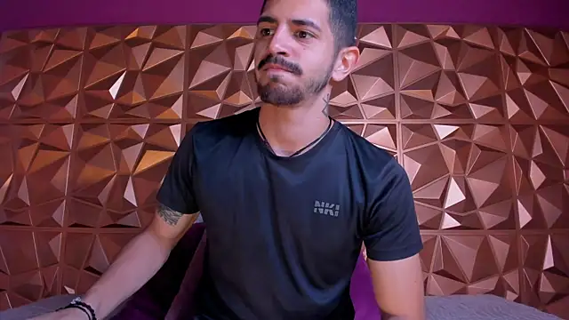 Snapshot of AlejandroStormm chatting on November 9, 2025, 2:26 am AlejandroStormm online show from November 9, 2025, 2:26 am