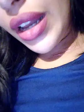 Snapshot of Sexlove1xo chatting on December 16, 2025, 5:39 pm Sexlove1xo online show from December 16, 2025, 5:39 pm