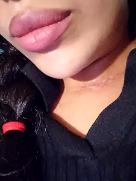 Snapshot of Sexlove1xo chatting on November 25, 2025, 10:04 am Sexlove1xo online show from November 25, 2025, 10:04 am