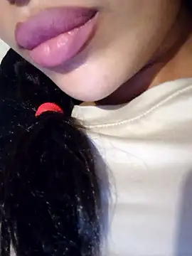 Snapshot of Sexlove1xo chatting on November 18, 2025, 4:43 pm Sexlove1xo online show from November 18, 2025, 4:43 pm