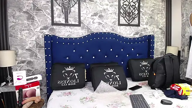 Snapshot of miha_sex91 chatting on November 15, 2025, 12:09 pm miha sex91 online show from November 15, 2025, 12:09 pm