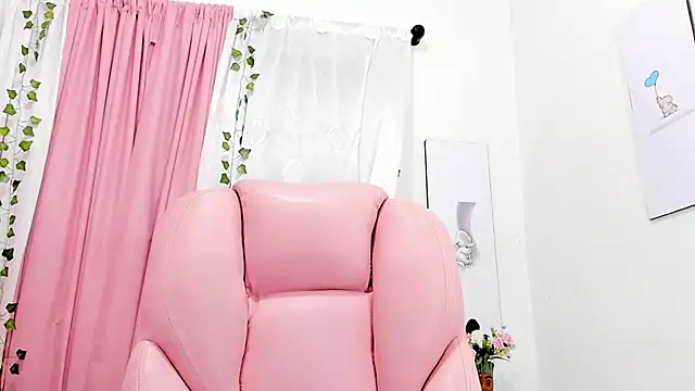 Snapshot of Emma_lorense22 chatting on March 12, 2025, 10:17 pm Emma lorense22 online show from March 12, 2025, 10:17 pm