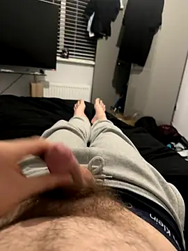 Snapshot of GrafterBen1 chatting on November 3, 2025, 1:11 am GrafterBen1 online show from November 3, 2025, 1:11 am