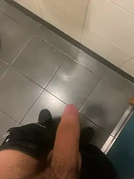 mikekmi21 online show from March 21, 2025, 10:06 pm