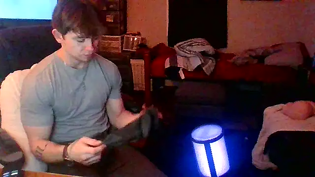 JCstrings online show from February 24, 2025, 6:05 am