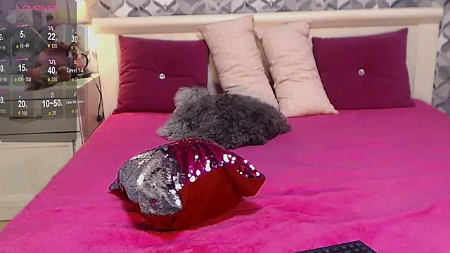 Nico1e Smith online show from October 16, 2025, 3:15 am