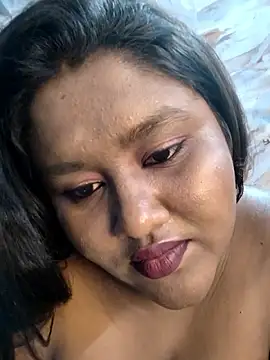 Snapshot of horny_diana chatting on April 18, 2026, 7:29 pm horny diana online show from April 18, 2026, 7:29 pm