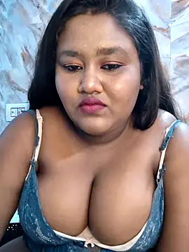Snapshot of horny_diana chatting on April 19, 2026, 5:58 pm horny diana online show from April 19, 2026, 5:58 pm