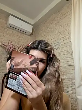 Bella Posh online show from February 17, 2026, 1:08 pm