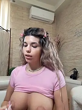 Snapshot of Bella_Posh chatting on March 5, 2026, 7:49 am Bella Posh online show from March 5, 2026, 7:49 am