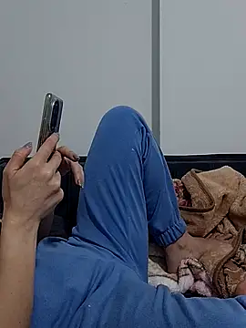 Snapshot of BUSE8821 chatting on October 30, 2025, 8:50 pm BUSE8821 online show from October 30, 2025, 8:50 pm