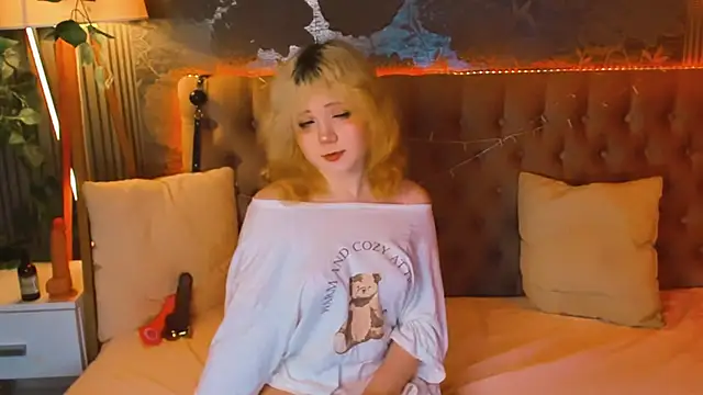Snapshot of EmilyAngells chatting on May 20, 2026, 6:32 am EmilyAngells online show from May 20, 2026, 6:32 am