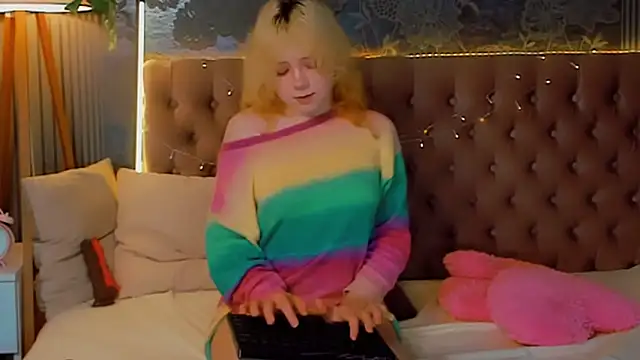 EmilyAngells online show from February 20, 2026, 7:21 am