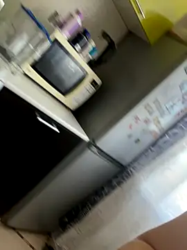 Lusi Luxary online show from November 17, 2025, 4:49 am