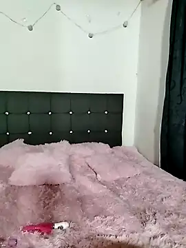 Megan-01- online show from March 2, 2025, 1:26 am