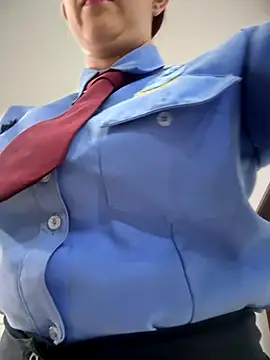 Megan-01- online show from November 15, 2025, 12:31 pm