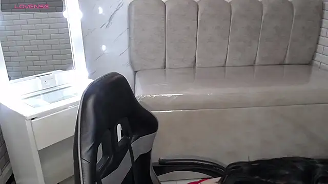 Snapshot of Isabella_Collen_v chatting on March 3, 2026, 1:07 pm Isabella Collen v online show from March 3, 2026, 1:07 pm