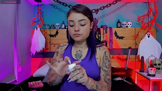 ChloeAllennn online show from October 24, 2025, 11:53 am