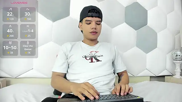 Snapshot of Axel_Forte chatting on October 9, 2025, 1:11 pm Axel Forte online show from October 9, 2025, 1:11 pm