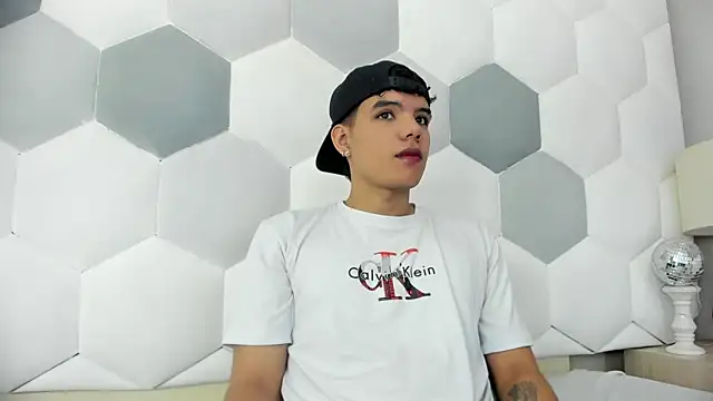 Snapshot of Axel_Forte chatting on September 22, 2025, 1:06 pm Axel Forte online show from September 22, 2025, 1:06 pm