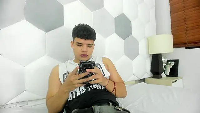 Snapshot of Axel_Forte chatting on March 25, 2026, 1:21 pm Axel Forte online show from March 25, 2026, 1:21 pm