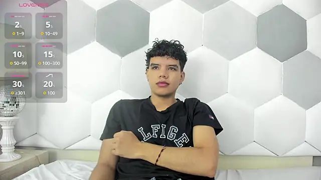 Snapshot of Axel_Forte chatting on October 2, 2025, 12:41 pm Axel Forte online show from October 2, 2025, 12:41 pm