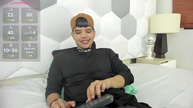 Axel Forte online show from October 20, 2025, 7:47 pm